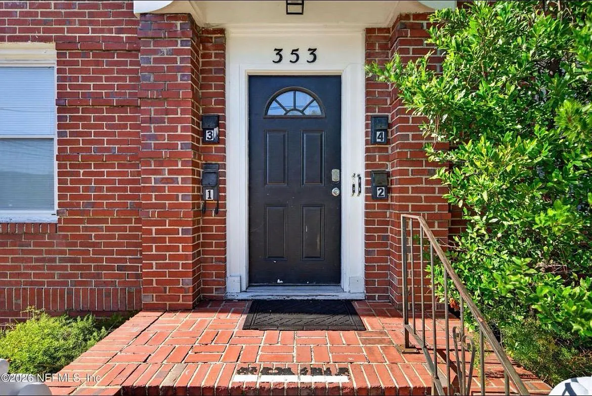 1 bed, 700 sqft, $1,100 — Photo 2