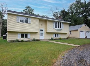 323 Hillsdale Rd, Richmond, RI 02892