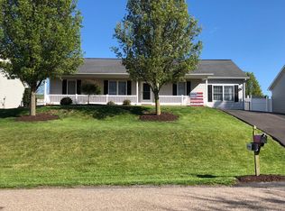 28 S Foxhall Ln, Weyers Cave, VA 24486