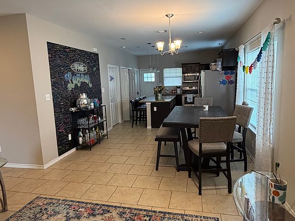 4th image of 605 Maryem St