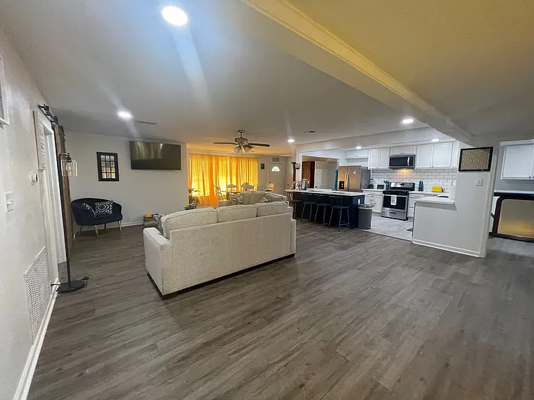 103 Jackson Ave — Photo 14
