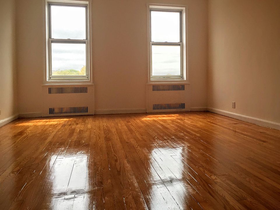 2nd image of 9508 Queens Blvd #3H