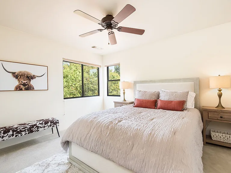 165 Quartz Dr — Photo 15
