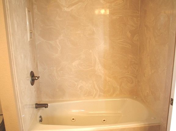 2nd image of 2415 Versailles Dr