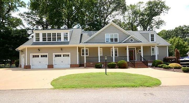 1st image of 626 Snug Harbor Ln