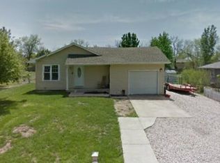 1811 E 24th Ter, Lawrence, KS 66046