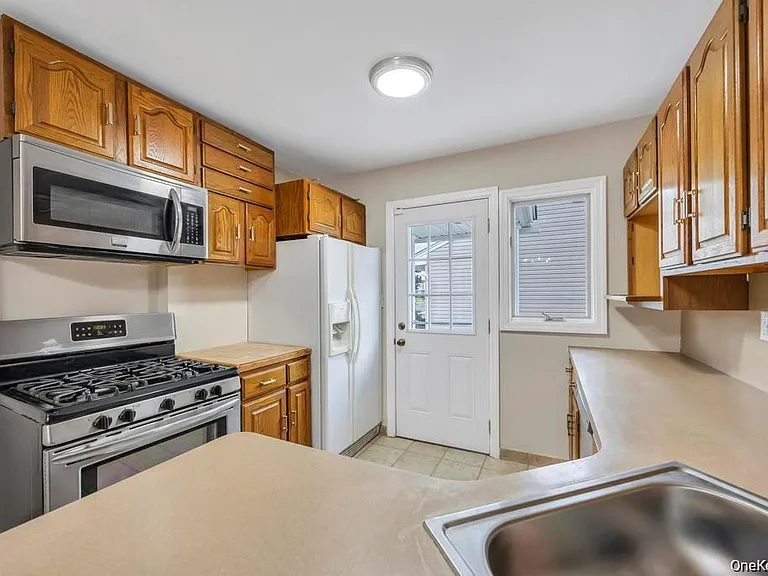 59 Andover Ln — Photo 6