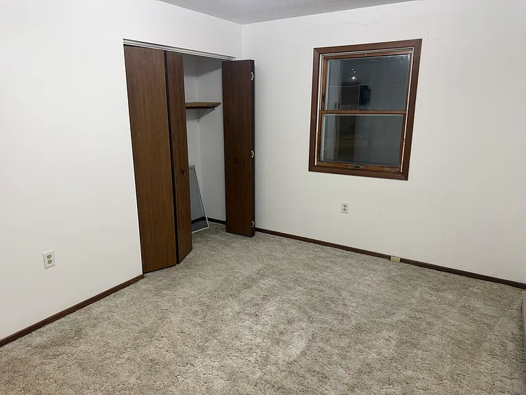 302 Main St N #3 — Photo 5