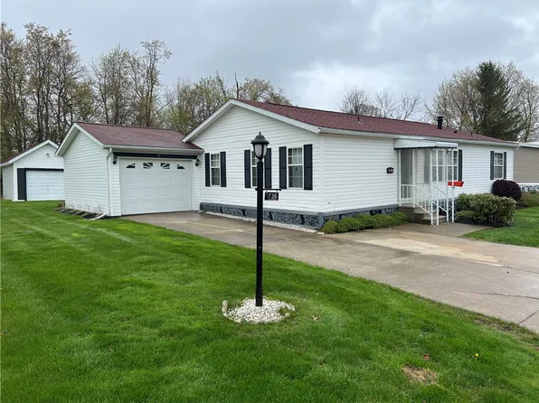 1736 Edgewood Dr, Erie, PA 16509