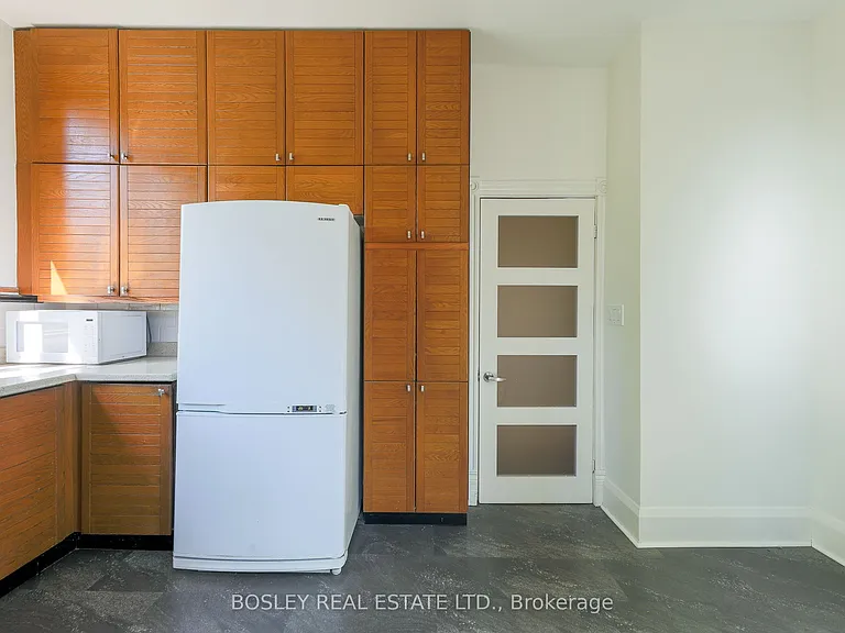12 Meredith Cres #UPPER — Photo 32
