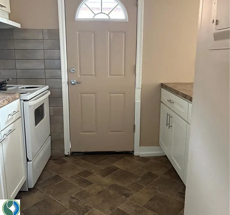 1118-1118 W Linden St