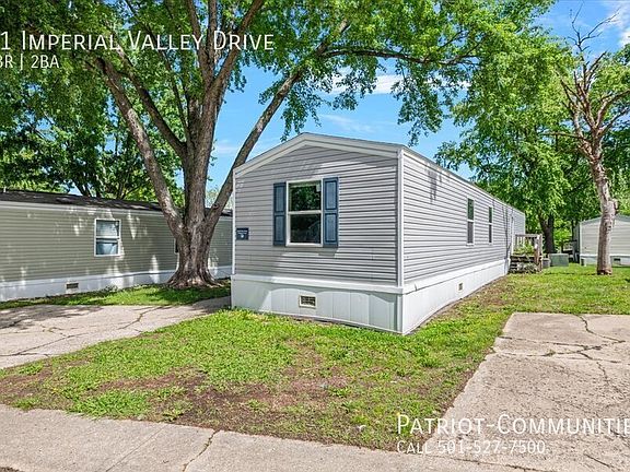 2nd image of 31 Imperial Valley Dr