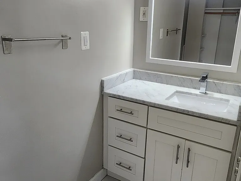 1830 Columbia Pike #216 — Photo 8