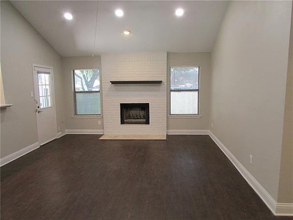 2nd image of 6820 Stillmeadows Cir N