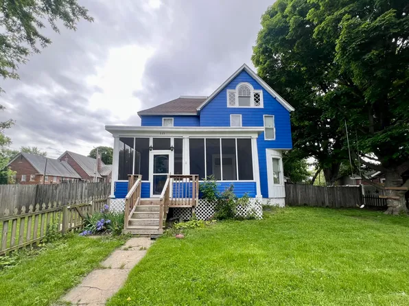 335 N Highway Ave, De Land, IL 61839