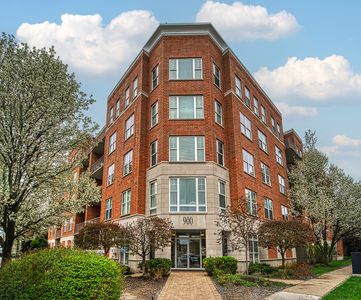 900 Lee St Unit 202, Des Plaines, IL, 60016