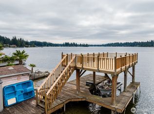 17200 Schuhs Ln, Stanwood, WA 98292