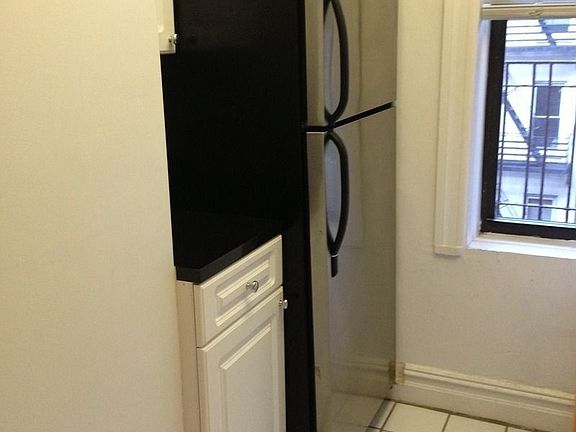5th image of 330 E 52nd St APT 55