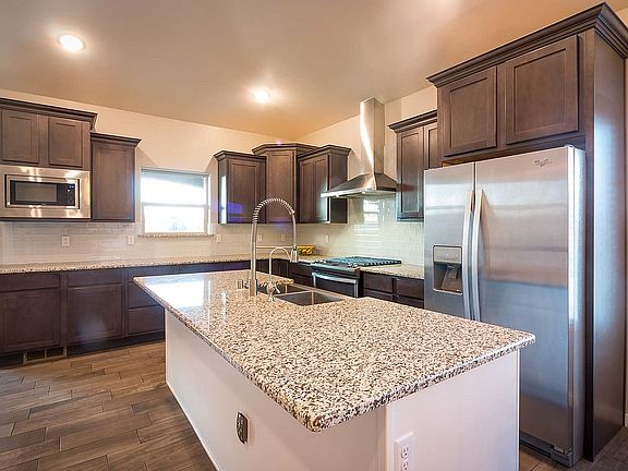 4th image of 2997 Escenico Ct