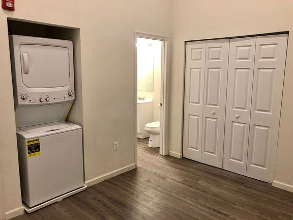 3rd image of 2202 Maryland Ave Unit 1