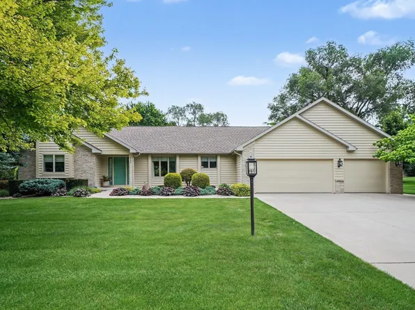 2340 S Clover Ln, Warsaw, IN 46580