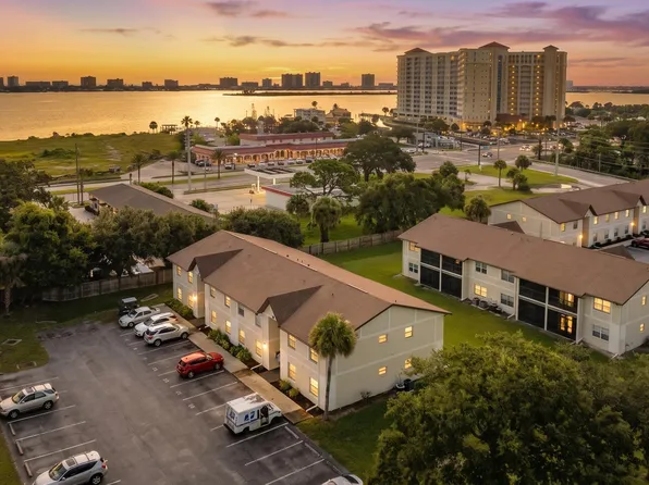 406 Banana Cay Dr APT D, South Daytona, FL 32119