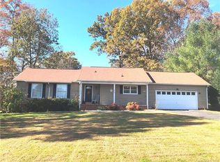 3363 Sandi Dr, Lenoir, NC 28645