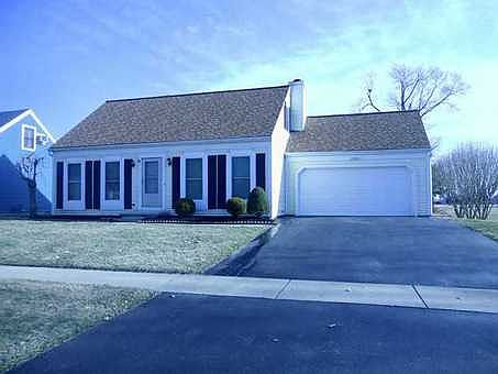 2nd image of 3024 Camelot Dr