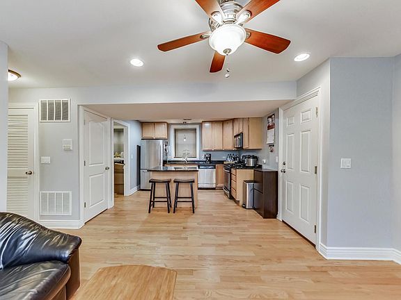 5th image of 2312 W McLean Ave APT Gs