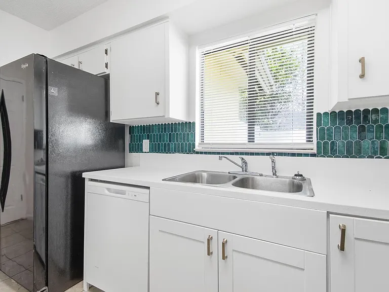38 E Diamond Dr — Photo 26