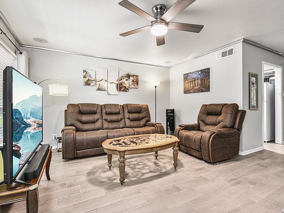 3rd image of 8401 N New Braunfels #146