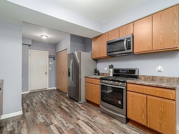 3rd image of 16558 Willow Walk Dr