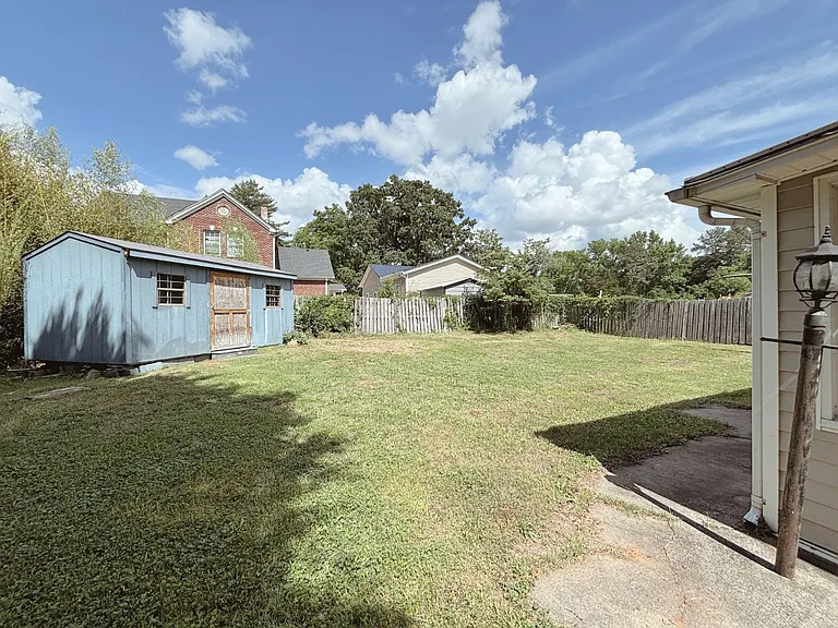 117 Southern Ave — Photo 23