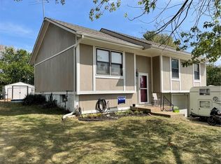 1701 Stacy Rd, Harrisonville, MO 64701