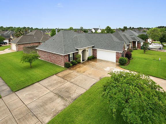 2nd image of 102 Oak Knoll Ct
