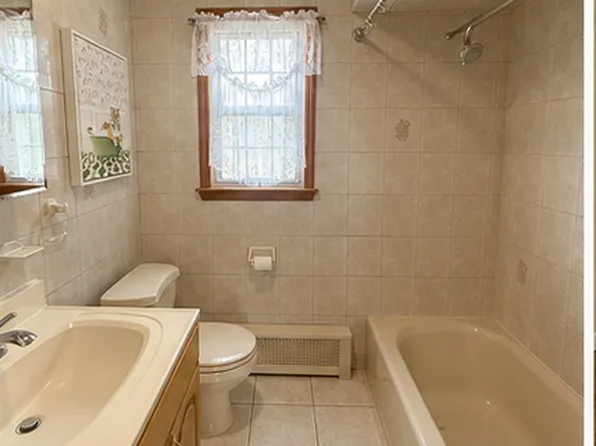 (undisclosed Address), Staten Island, NY 10306