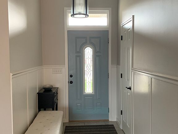 3rd image of 5900 Lincoln Pointe Blvd