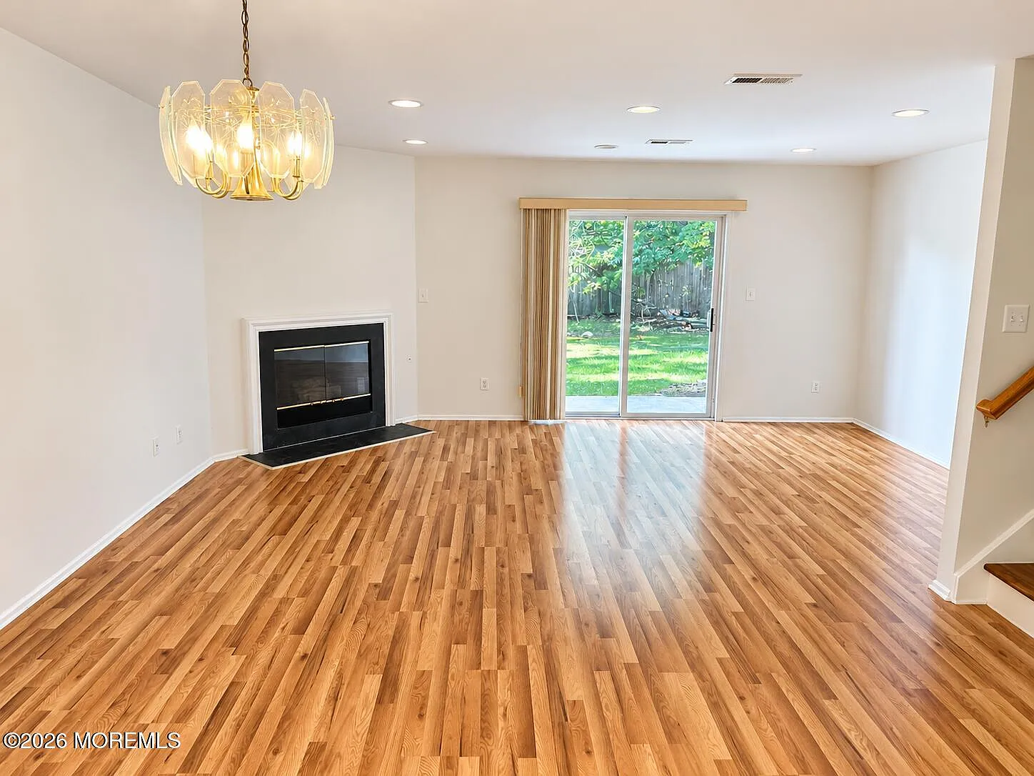3 bed, 2.5 bath, 1411 sqft, $3,600 — Photo 4