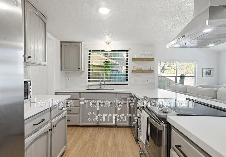 13402 Langtry St — Photo 8