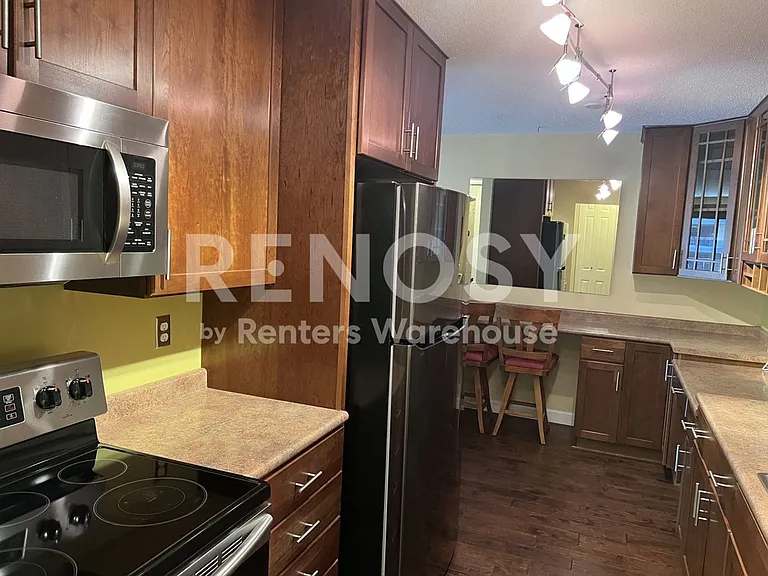 1304 W Medicine Lake Dr #118 — Photo 27