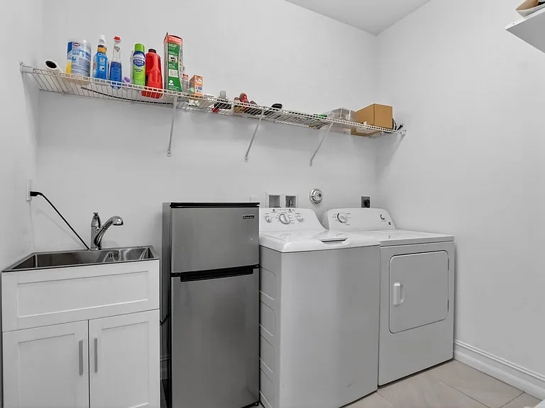 10106 Akenside Dr — Photo 31
