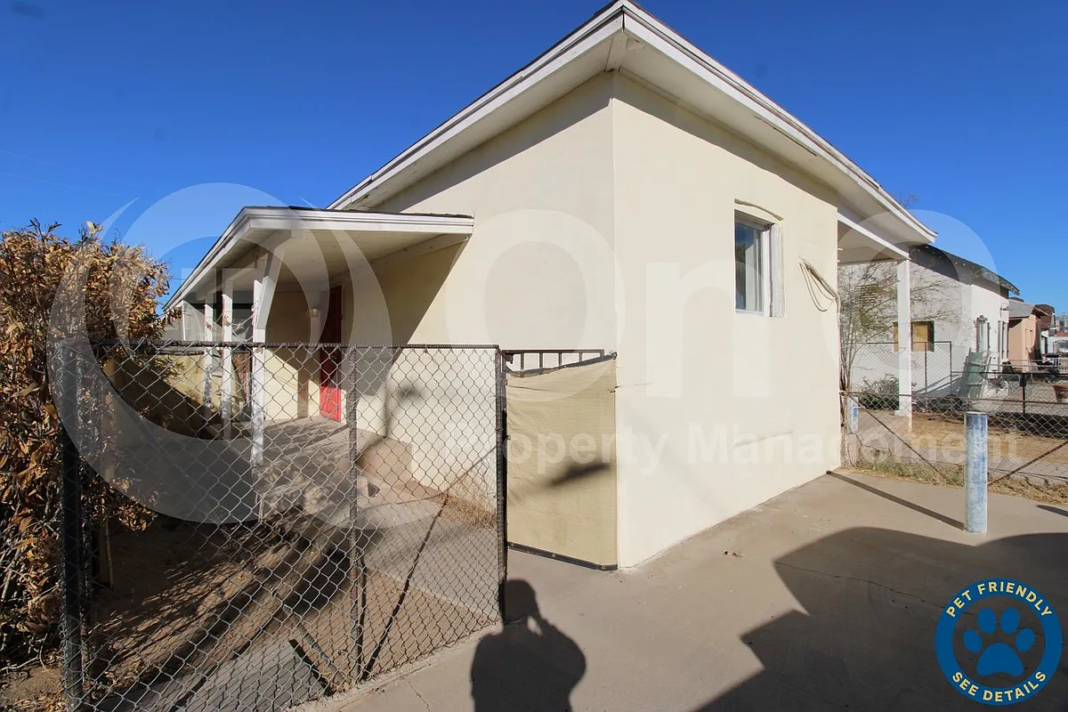 Studio, 1.0 bath, 380 sqft, $825 — Photo 1