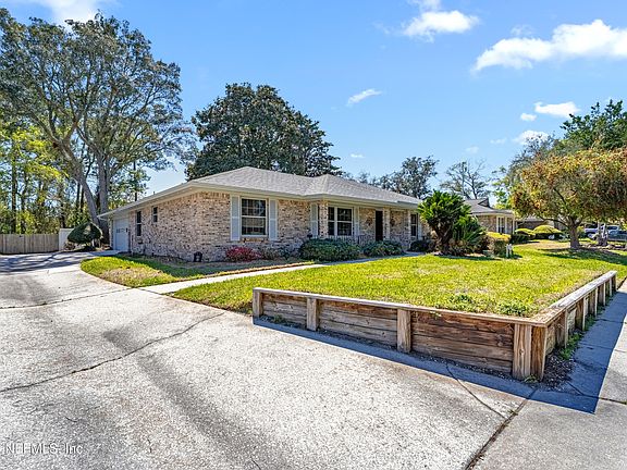 3rd image of 1618 BRISTOL Place