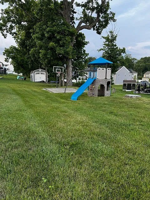 5 bed, 3128 sqft, $4,200 — Photo 4