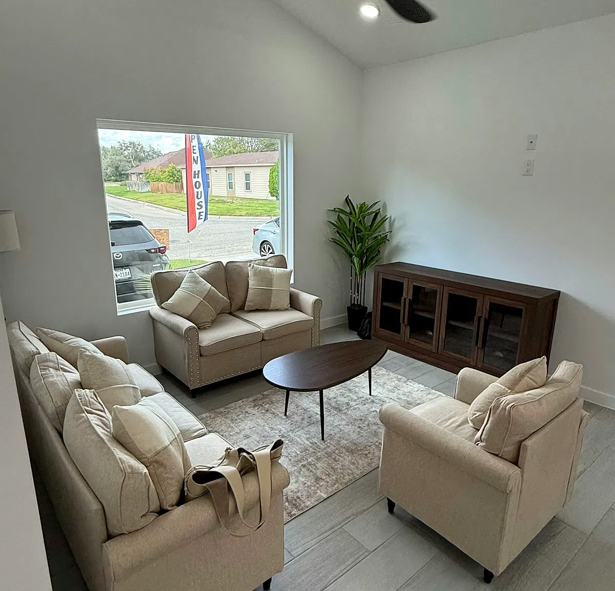 6321 Lancelot Dr — Photo 2