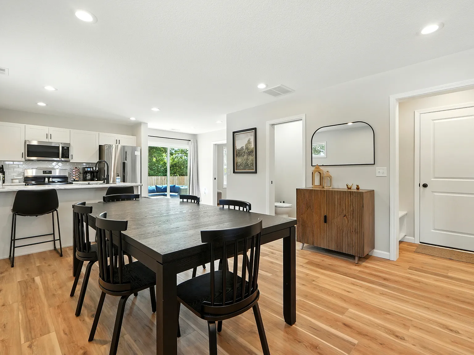 4 bed, 2.5 bath, 2158 sqft, $2,300 — Photo 1
