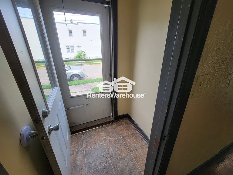 401 N Dewey St — Photo 3