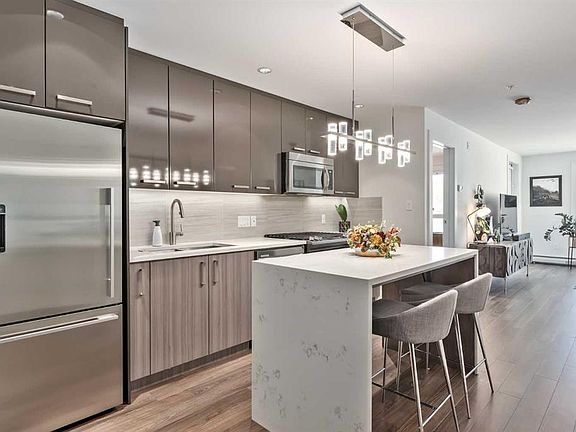 2nd image of 510 Edmonton Trl NE #228