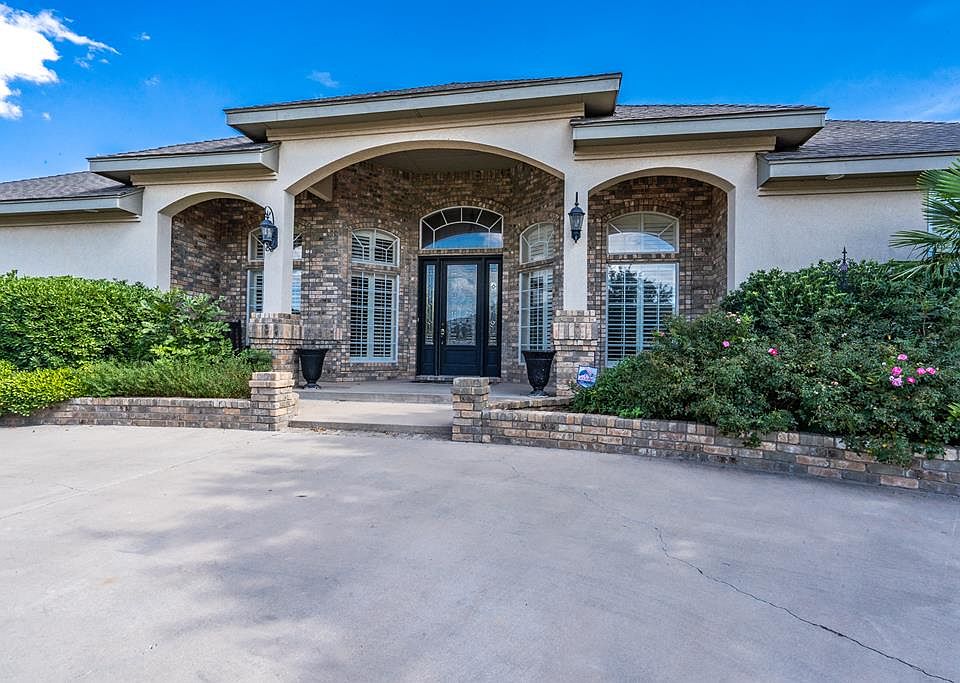 1st image of 18 Santa Ellena Ct