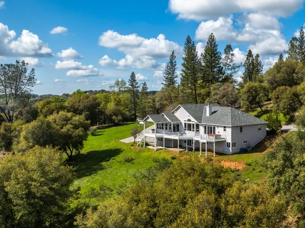 16305 Duggans Rd, Grass Valley, CA 95949